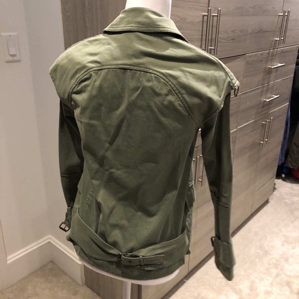 Coat - Picture 2 of 4